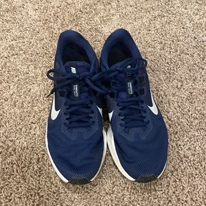 Nike Downshifter navy mens size 8